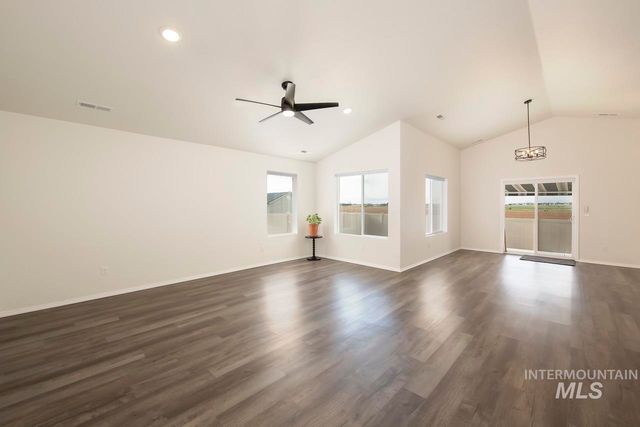 1295 W Buffalo River Dr, Meridian, ID 83642