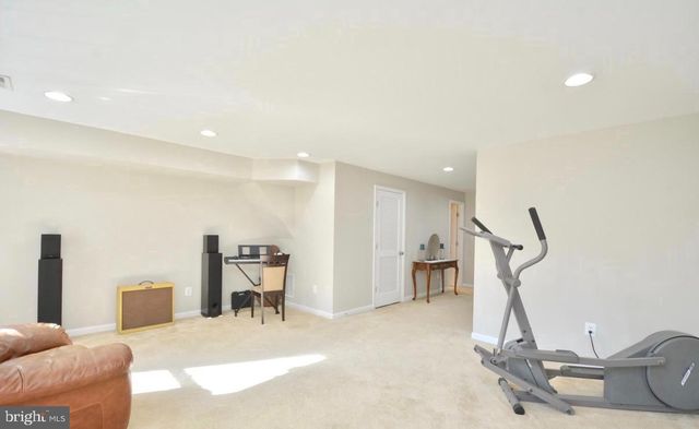 2454 BATTERY HILL CIR, Woodbridge, VA 22191