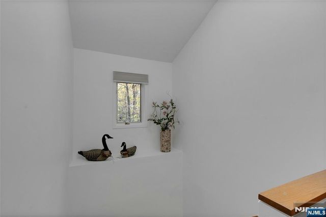 78 Apple Ridge, Woodcliff Lake, NJ 07677