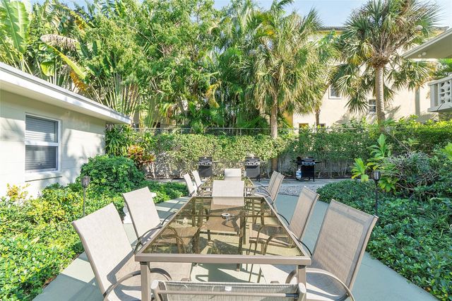 3230 NE 13th Street 102, Pompano Beach, FL 33062