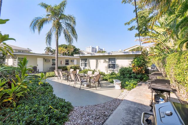 3230 NE 13th Street 102, Pompano Beach, FL 33062