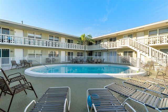 3230 NE 13th Street 102, Pompano Beach, FL 33062