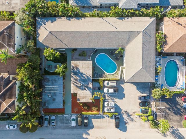 3230 NE 13th Street 102, Pompano Beach, FL 33062