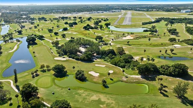 3230 NE 13th Street 102, Pompano Beach, FL 33062