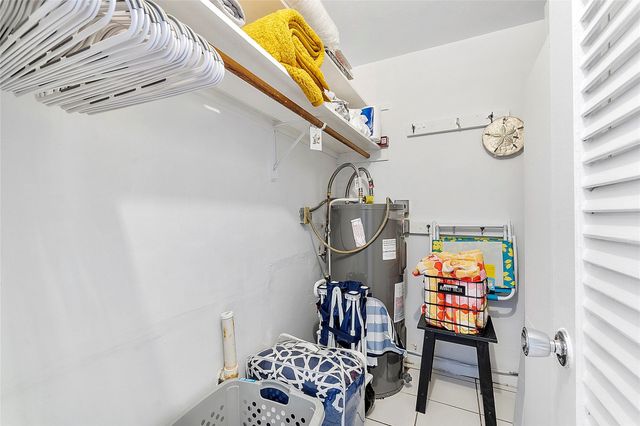 3230 NE 13th Street 102, Pompano Beach, FL 33062