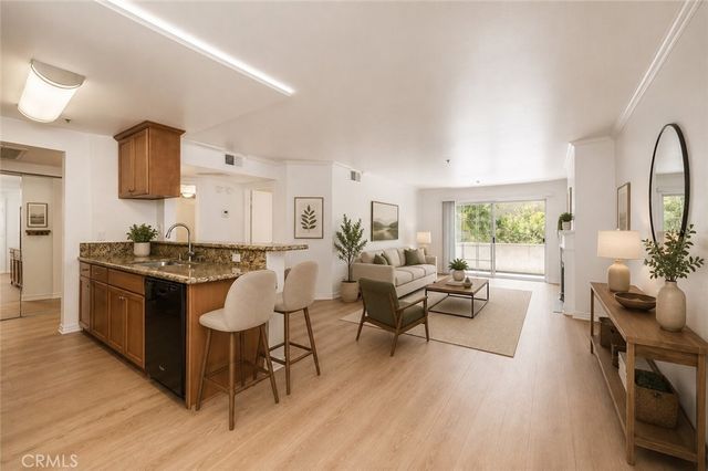 4401 Sepulveda 207, Sherman Oaks, CA 91403