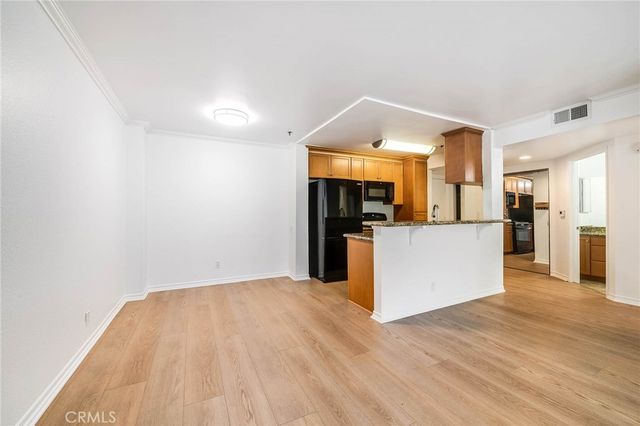 4401 Sepulveda 207, Sherman Oaks, CA 91403