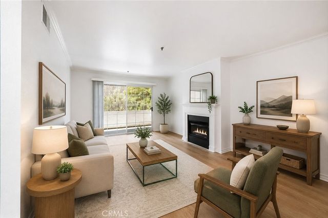 4401 Sepulveda 207, Sherman Oaks, CA 91403