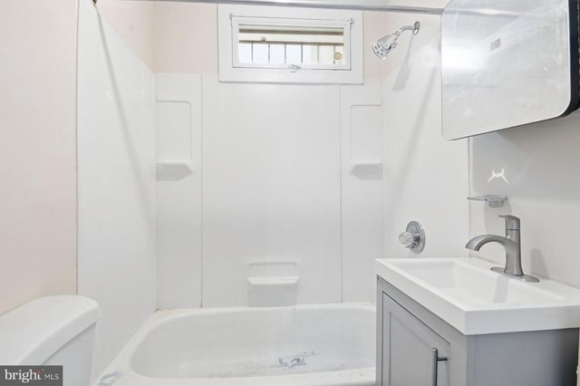 229 S FREMONT AVE, Baltimore, MD 21230