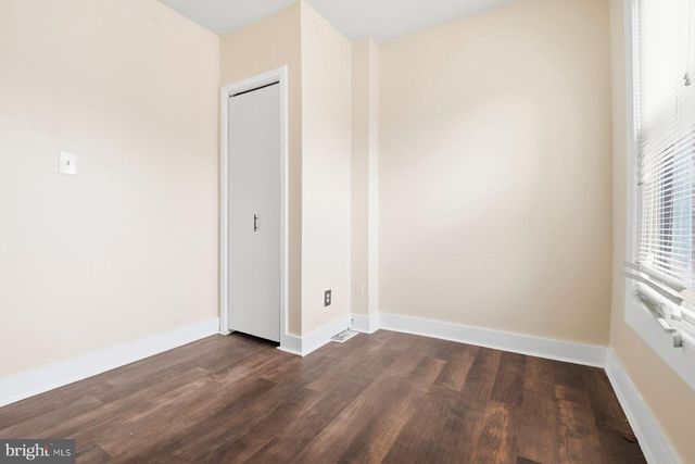 229 S FREMONT AVE, Baltimore, MD 21230