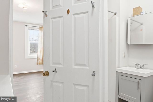 229 S FREMONT AVE, Baltimore, MD 21230