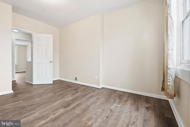 229 S FREMONT AVE, Baltimore, MD 21230