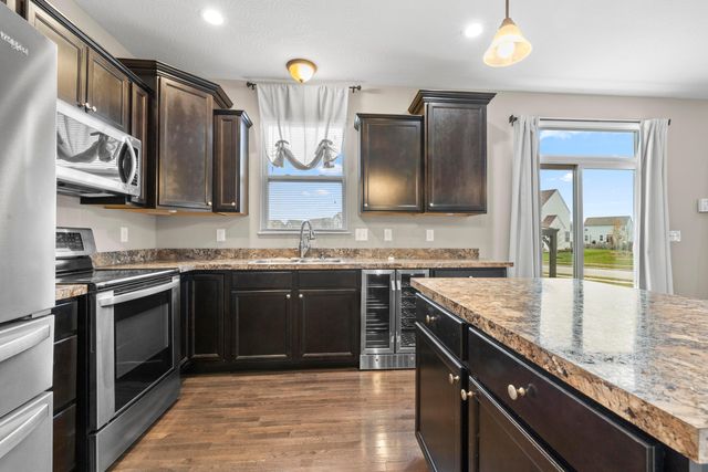 150 Mannaseh Drive W, Granville, OH 43023