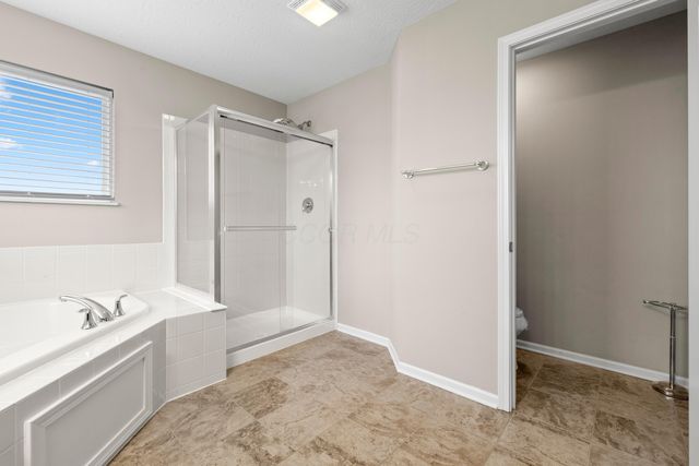 150 Mannaseh Drive W, Granville, OH 43023