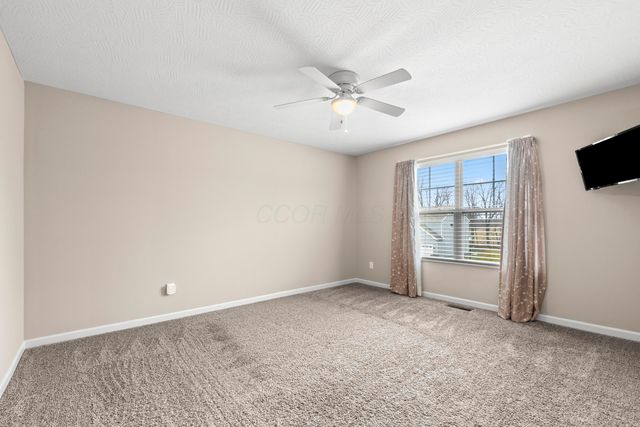 150 Mannaseh Drive W, Granville, OH 43023