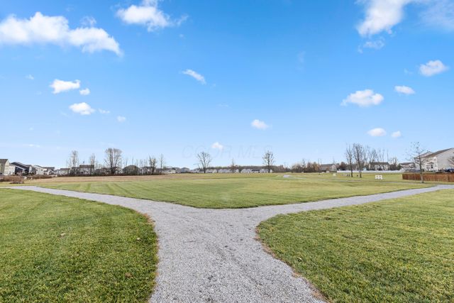 150 Mannaseh Drive W, Granville, OH 43023