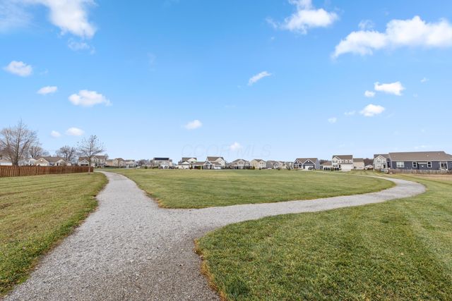 150 Mannaseh Drive W, Granville, OH 43023