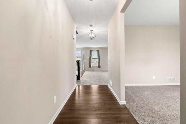 150 Mannaseh Drive W, Granville, OH 43023