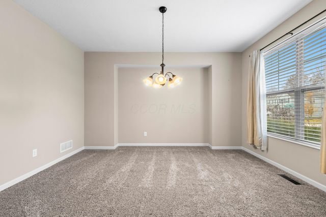 150 Mannaseh Drive W, Granville, OH 43023