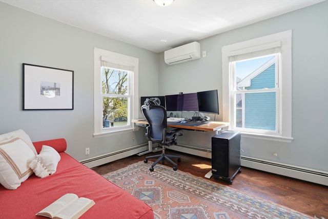 10 Adamson St, Boston, MA 02134