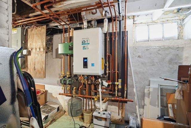 10 Adamson St, Boston, MA 02134