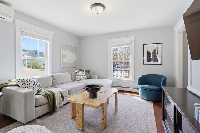 10 Adamson St, Boston, MA 02134