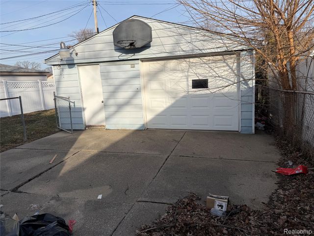 4459 Clippert Street, Dearborn Heights, MI 48125