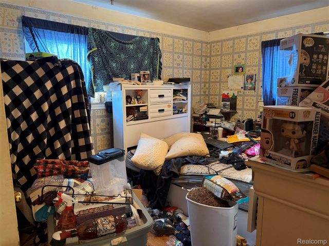 4459 Clippert Street, Dearborn Heights, MI 48125