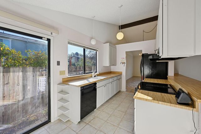 2848 Howe Ct, Fairfield, CA 94534