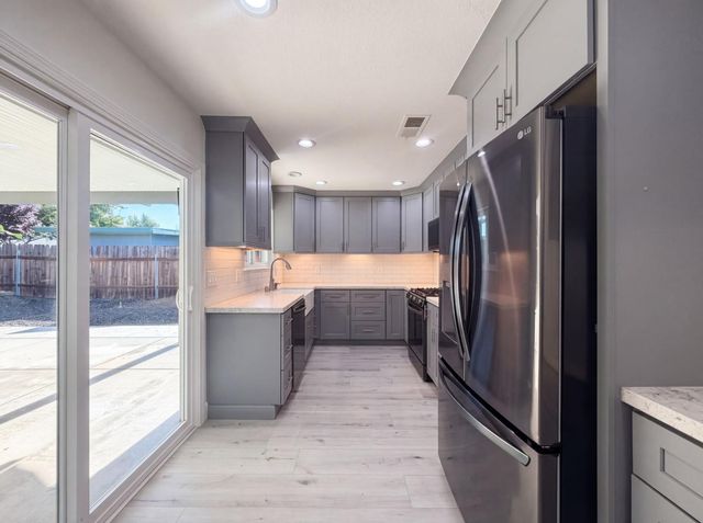 1108 Elm St, Roseville, CA 95678