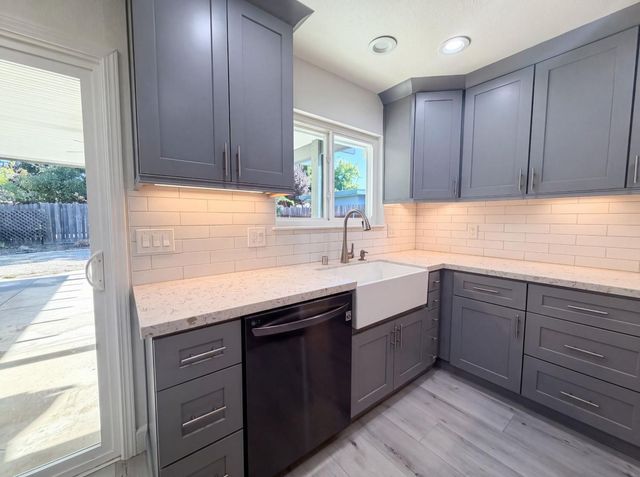 1108 Elm St, Roseville, CA 95678