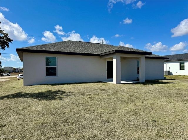 3003 NW 6th PL, Matlacha, FL 33993