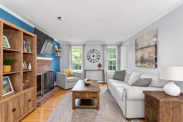 23 Indian Lane, Franklin, MA 02038