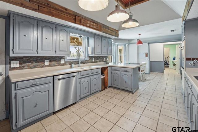 130 MULBERRY, Van, TX 75790