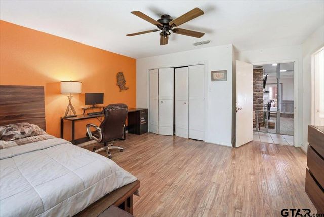 130 MULBERRY, Van, TX 75790