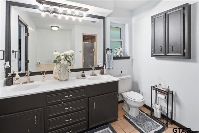 130 MULBERRY, Van, TX 75790