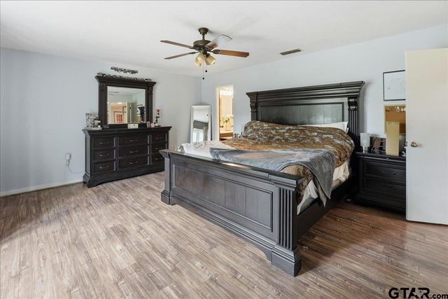 130 MULBERRY, Van, TX 75790