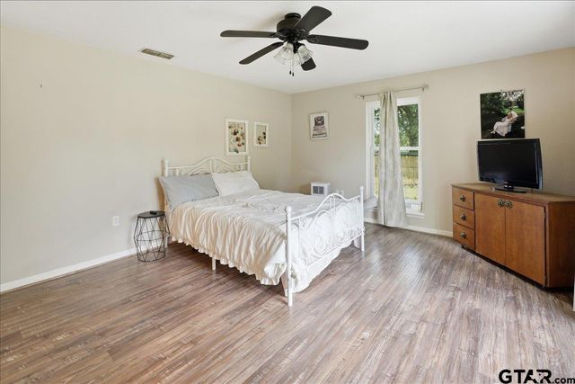 130 MULBERRY, Van, TX 75790