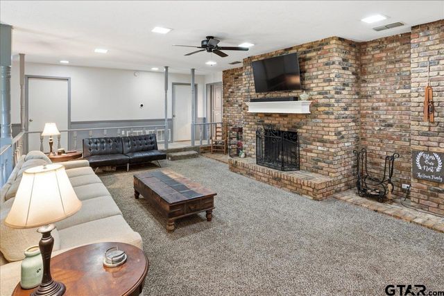 130 MULBERRY, Van, TX 75790