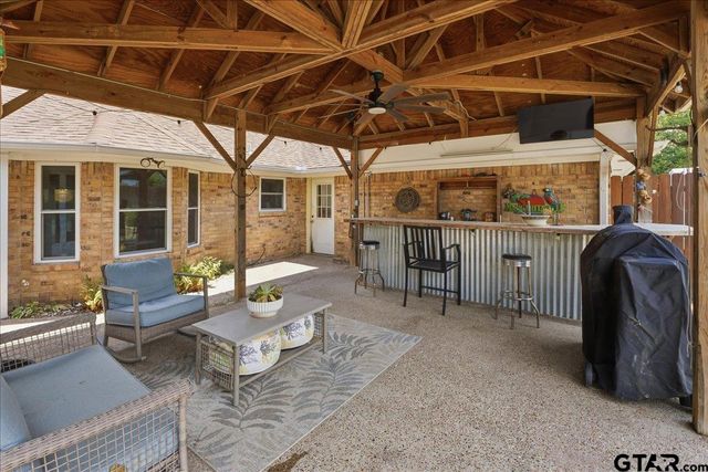 130 MULBERRY, Van, TX 75790
