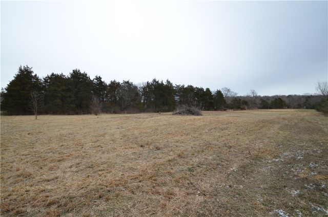 10051 NW Campbell Road, Fayetteville, AR 72701