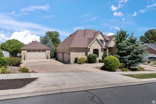 1064 W PARK PALISADE DR, South Jordan, UT 84095