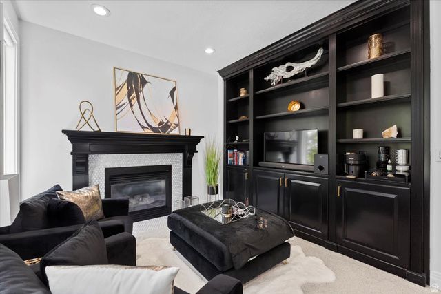1064 W PARK PALISADE DR, South Jordan, UT 84095