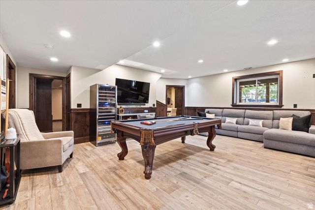 1064 W PARK PALISADE DR, South Jordan, UT 84095