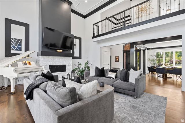 1064 W PARK PALISADE DR, South Jordan, UT 84095