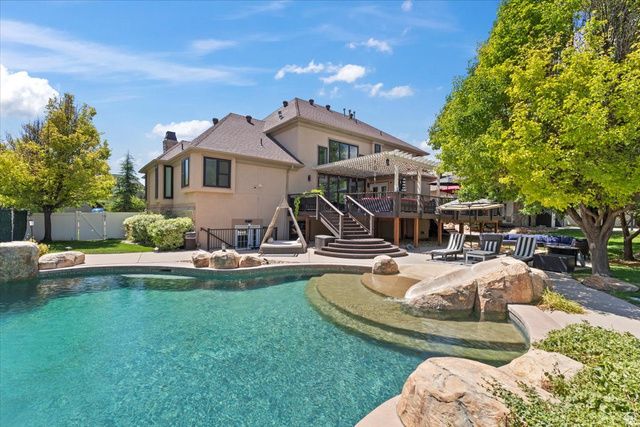 1064 W PARK PALISADE DR, South Jordan, UT 84095