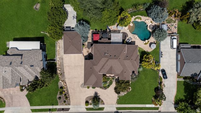 1064 W PARK PALISADE DR, South Jordan, UT 84095