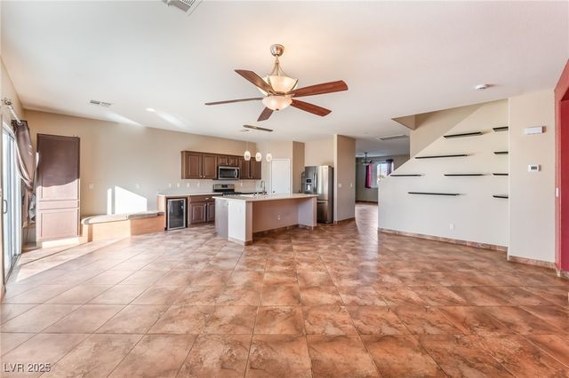 1975 Verde Mirada Drive, Las Vegas, NV 89115