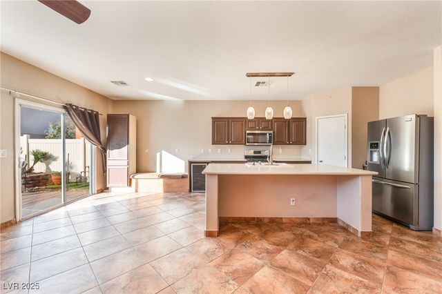 1975 Verde Mirada Drive, Las Vegas, NV 89115