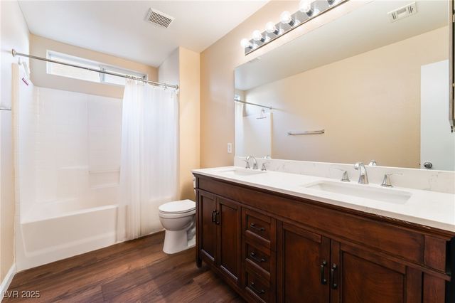 1975 Verde Mirada Drive, Las Vegas, NV 89115